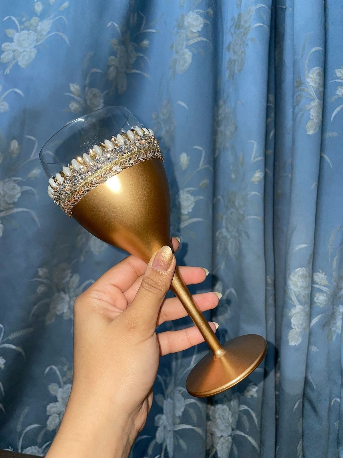 DUDH PILAI GLASS