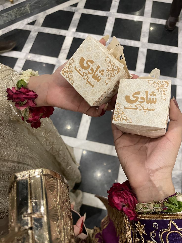 Sweet Boxes Favours Deal of (100Pcs)